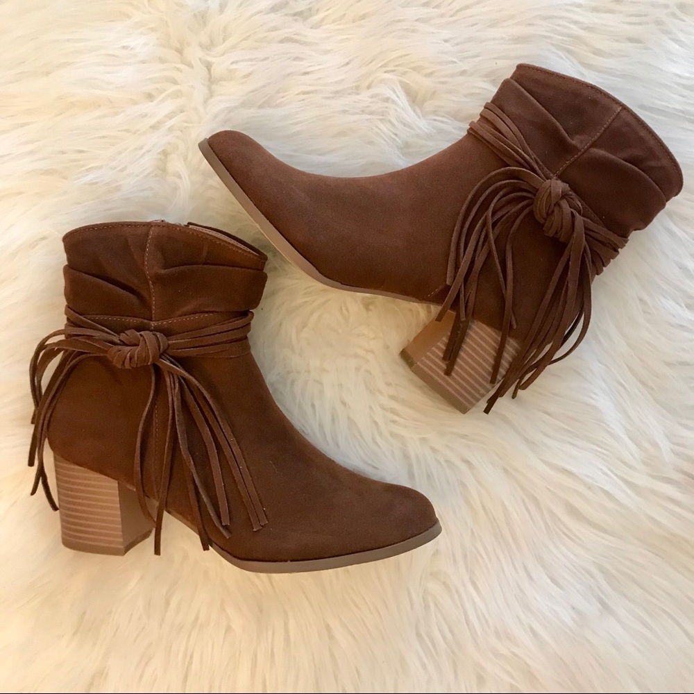 🆕 Lynn Mocha Side Bow Tassel Slouchy Boot